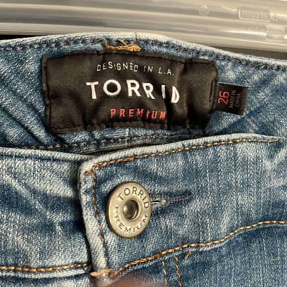 Jean capris - Picture 2 of 2